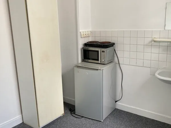 Vends chambre de service 8m² Paris 16ème