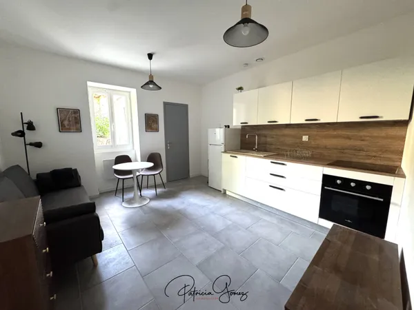 APPARTEMENT T2 MEUBLÉ RÉNOVÉ EN RDC DANS RÉSIDENCE SÉCURISÉE