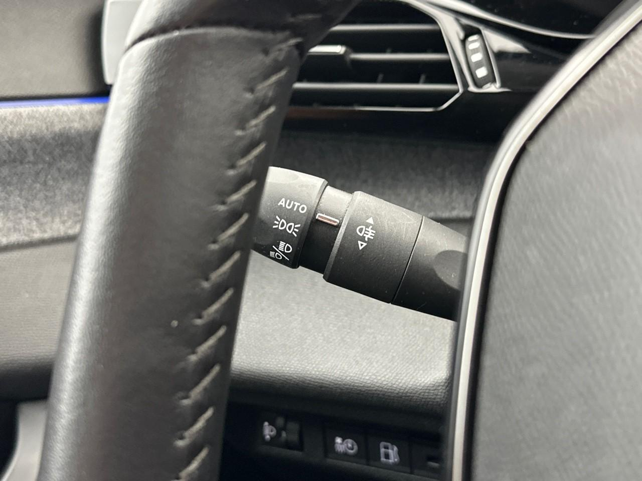 Peugeot 308 phev 180 e-eat8 allure pack — photo 20