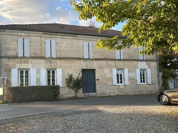 Maison 8 pièces 259 m²