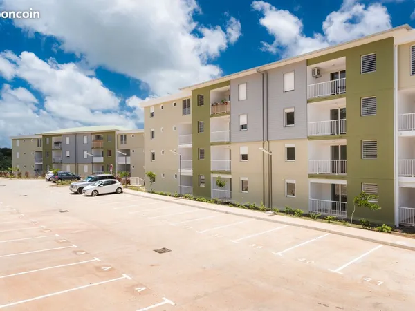Grand T2 Saint Joseph limitrophe Lamentin