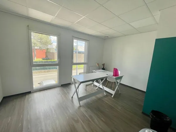 Bureau 162 m²