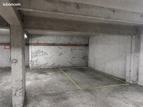 Loue parking - 11m² - quartier Guist'hau