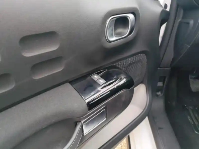 Citroën C3 1.2 puretech 110ch s&amp;s shine 120-123g — photo 12
