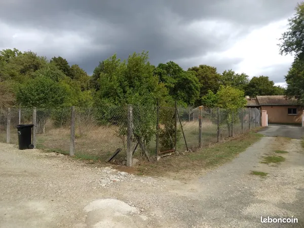 VENTE TERRAIN DE 530 m2 SOIT 85 LE M2 constructible