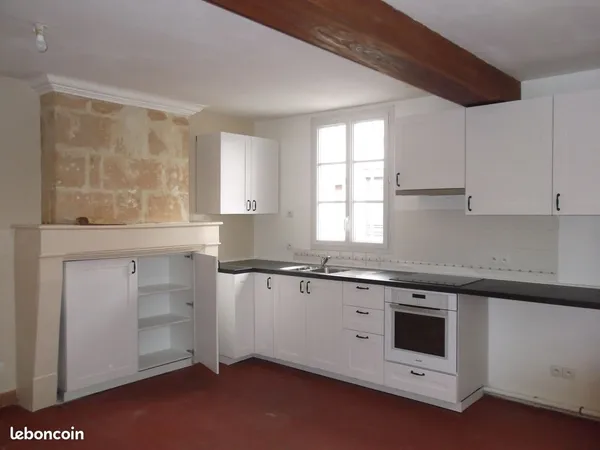 Maison 4 ch TBE avec troglo Loches centre