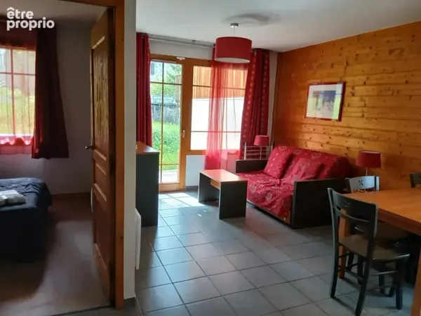 ST COLOMBAN DES VILLARDS. Retour à la vente. Bel appart meublé, skis aux pieds, 37 m2 en rez de chau