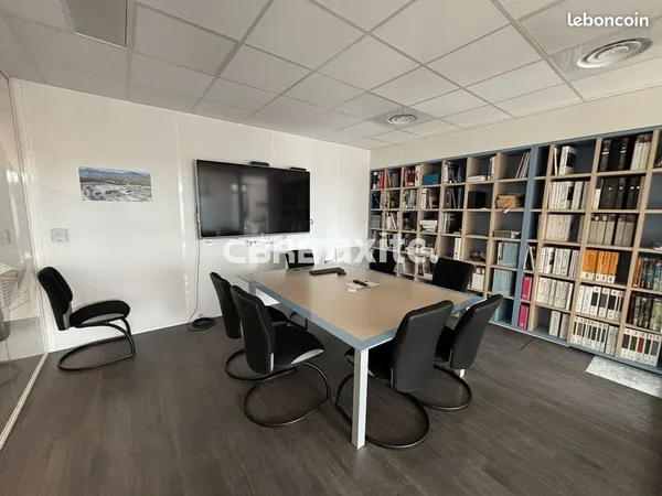Bureaux 234 m² CHAVANOD