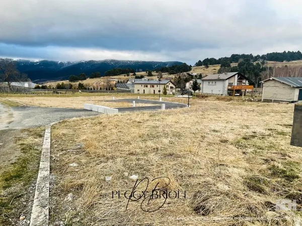 Terrain constructible viabilisé de 412m² à Fontrabiouse (66210)