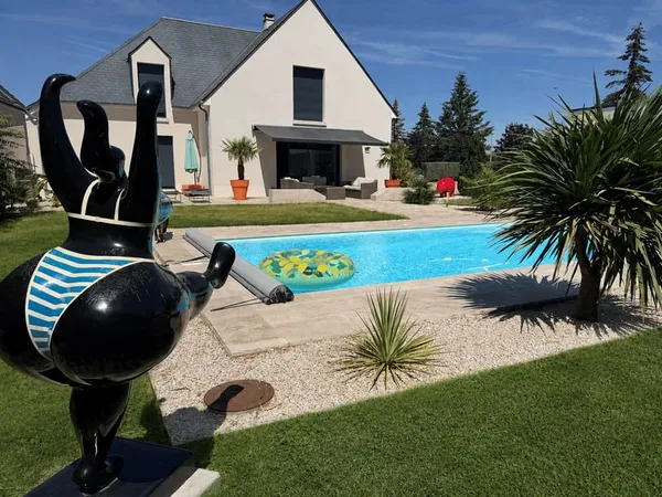 Maison 7 pièces 233 m²