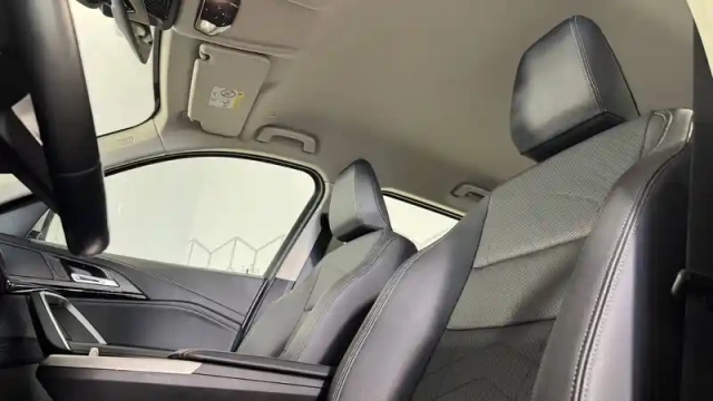 Bmw X1 i xdrive30 — photo 22