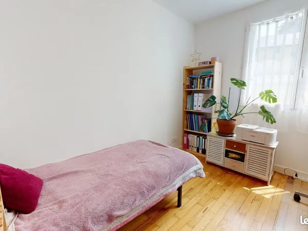 Chambre 4 pièces 60 m²