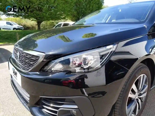 Peugeot 308 puretech 110ch s&amp;s bvm6 — photo 17