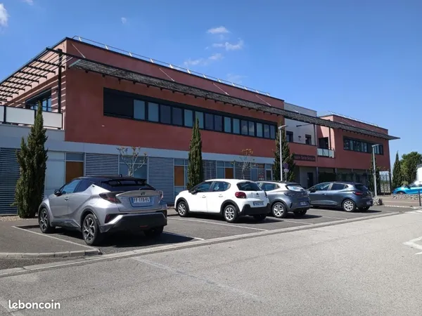 Bureaux santé 126 m²