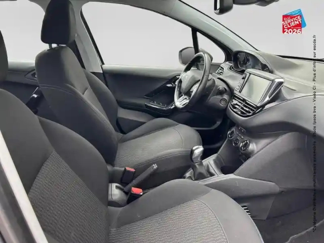Peugeot 208 1.5 bluehdi 100ch e6.c signature bvm5 86g 5p — photo 5