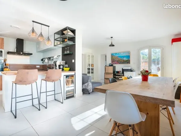 T3 rénové de 77 m² avec jardin et terrasse de 80 m² - Rognes