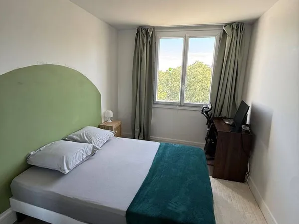 Appartement 4 pièces 11 m²