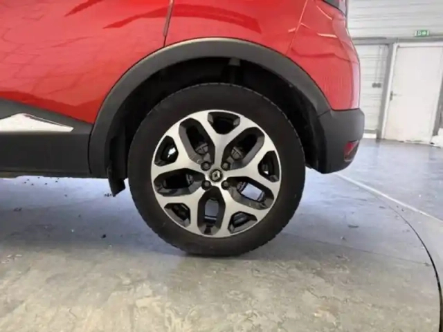 Renault Captur tce 150 fap edc — photo 35