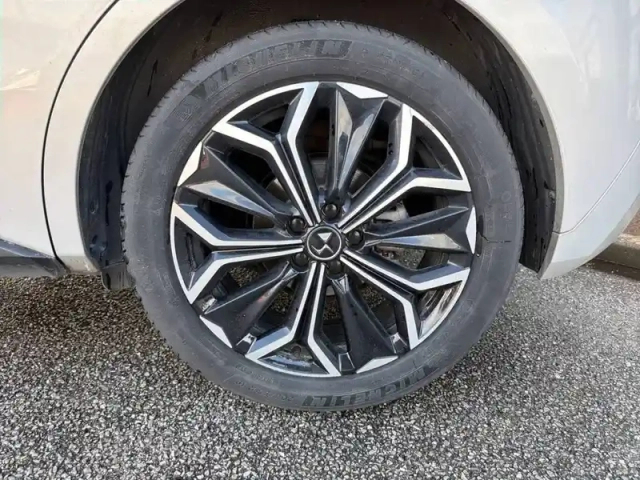 Ds Ds 4 puretech 180 eat8 — photo 13