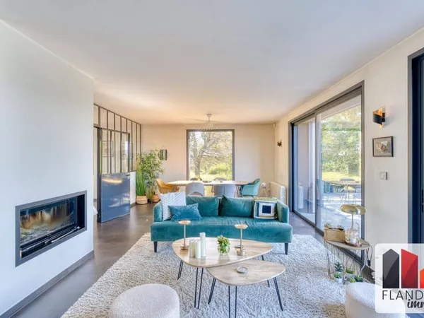 Maison 8 pièces 210 m²