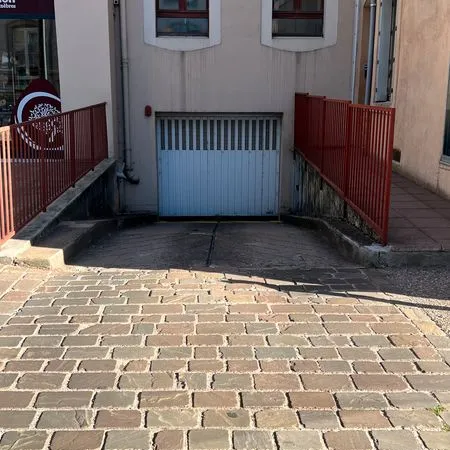 Places de parking à louer - Centre-ville à Lunéville