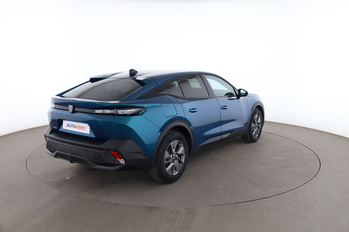 Peugeot 408 1.2 Hybrid Allure e-DCS6 — photo 5
