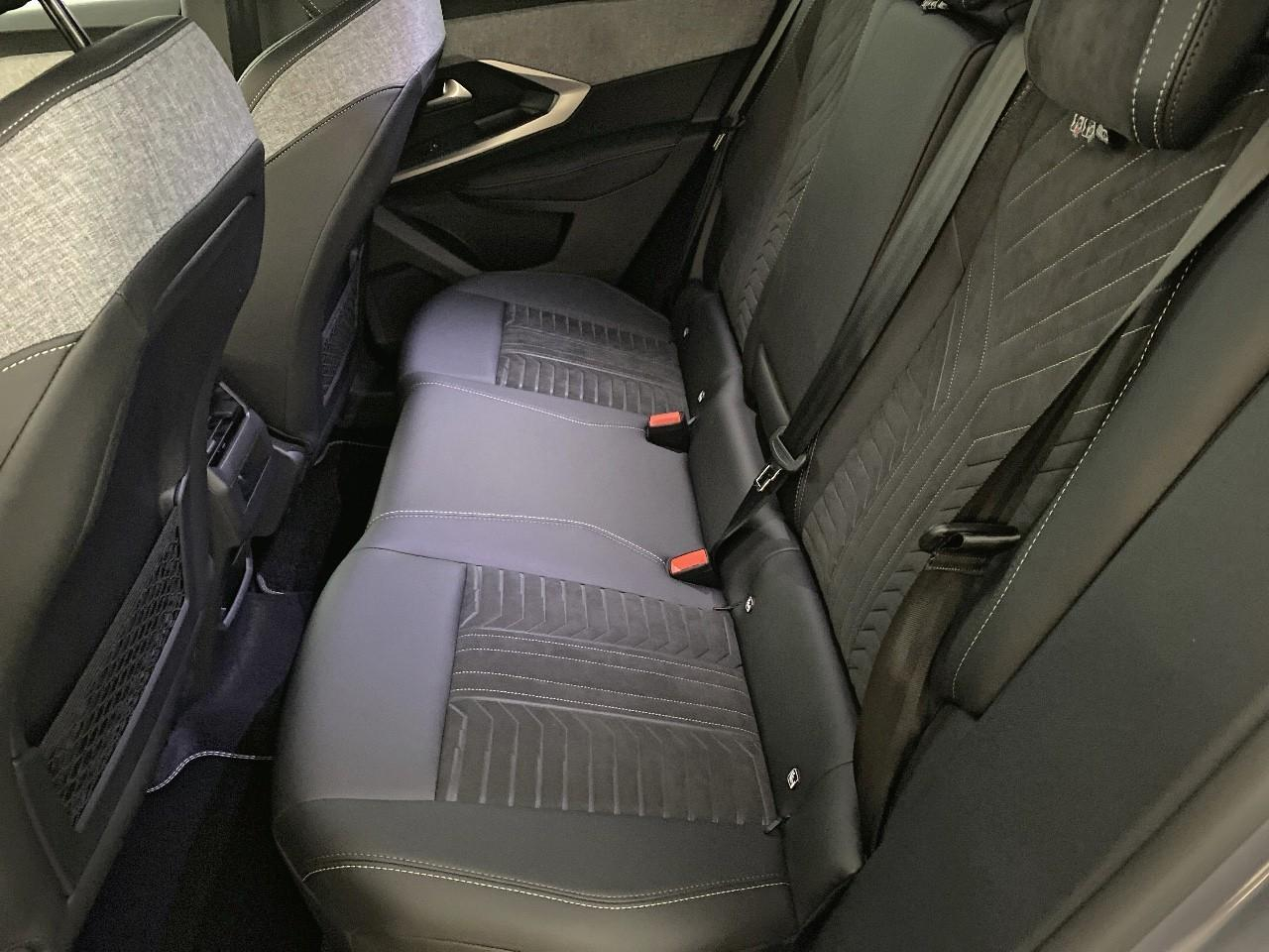 Peugeot 3008 hybrid 145 e-dcs6 gt — photo 10