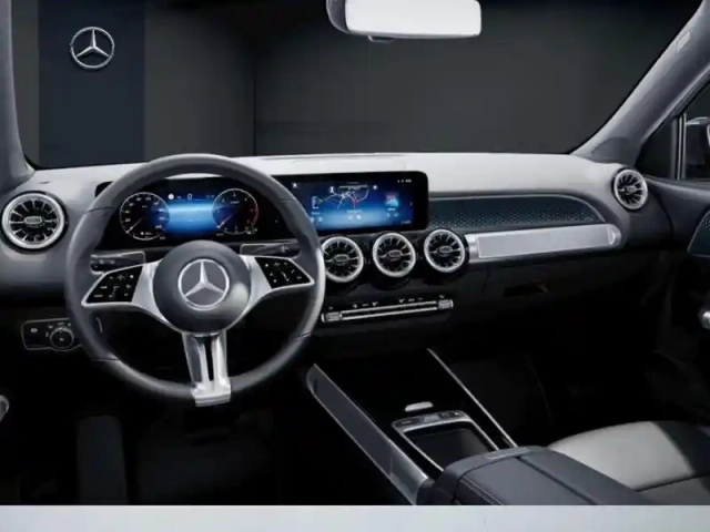 Mercedes Glb 200 d progressive line — photo 11