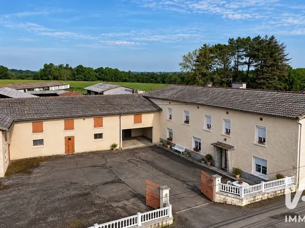 Maison 8 pièces 275 m²