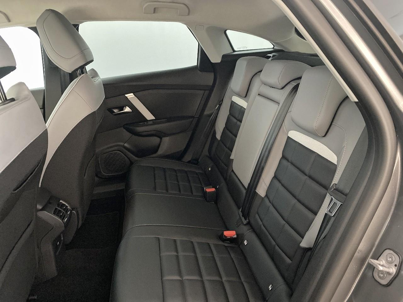Citroën C4 hybride 145 ch e-dcs6 max — photo 10