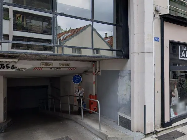 Stationnement Location Tours 69€