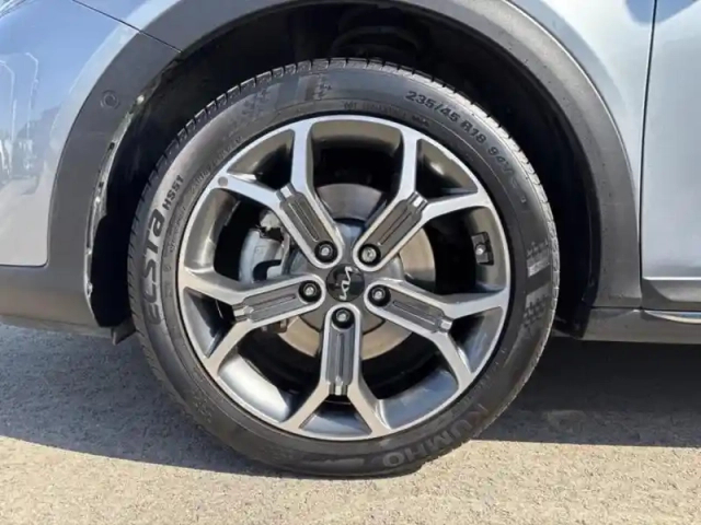 Kia Xceed 1.6 gdi 105ch + plug-in 60.5ch premium dct6 — photo 9