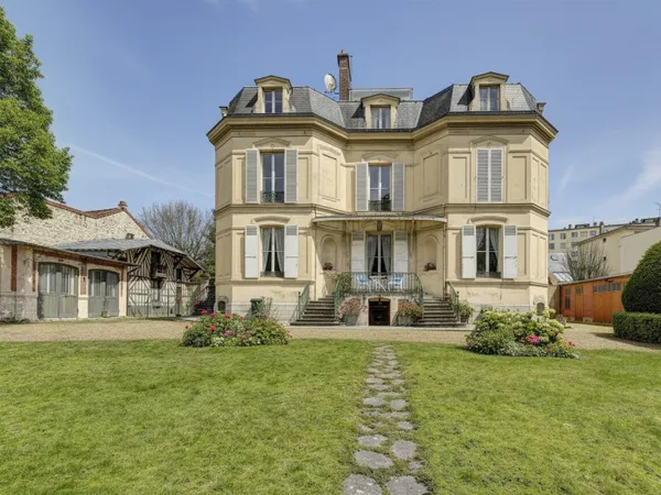 Appartement Saint Germain En Laye 5 pièce(s) 144.31 m2