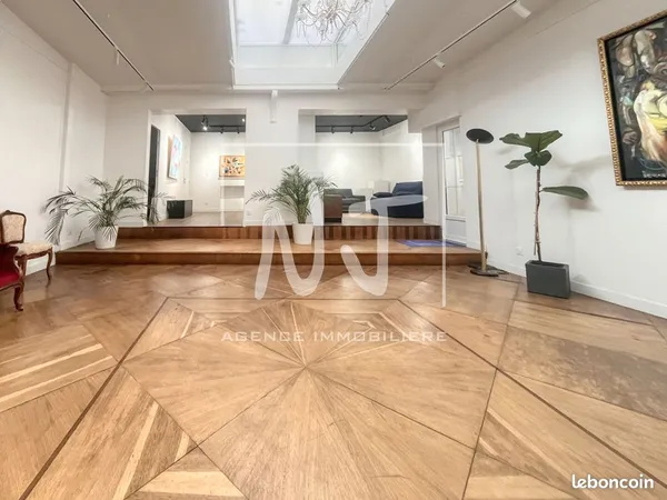 Loft 3 pièces 122 m²