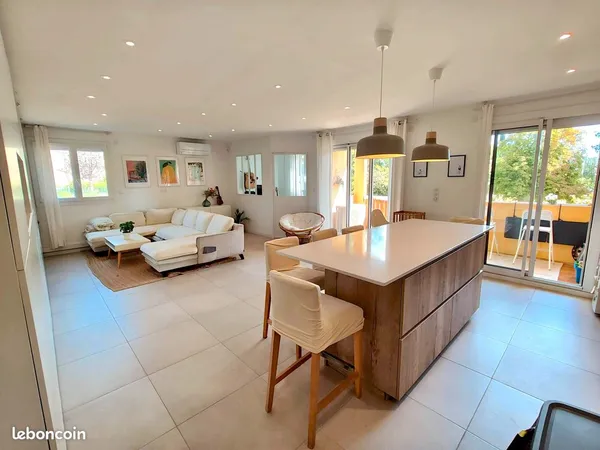 T3/T4 de 85 m² entièrement rénové