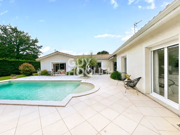 Grande maison contemporaine de 166 m2 à Gujan-Mestras