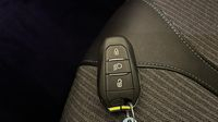 Peugeot 3008 HYBRID 225ch Allure Pack e-EAT8 — photo 16