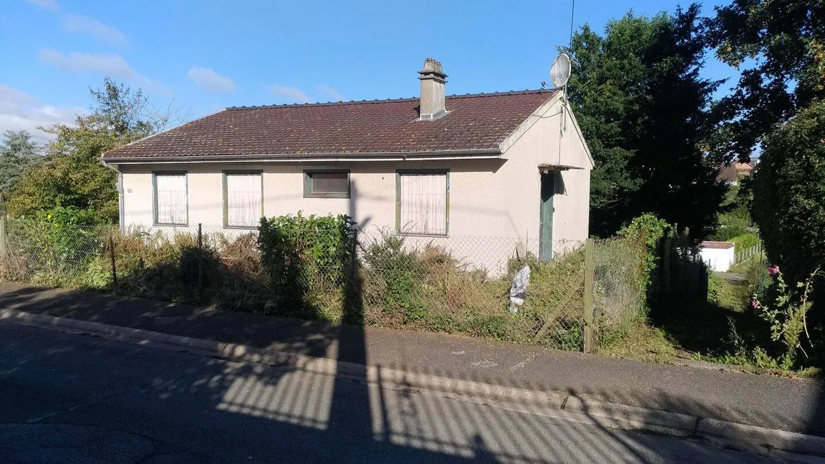 Photo 1