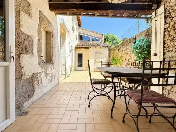 Maison 6 pièces 215 m²