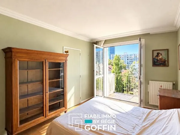 T2 traversant 63m2 - Balcon, garage et cave