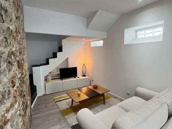 MAGNIFIQUE DUPLEX TYPE 2 MEUBLE : LA VIEILLE CHAPELLE