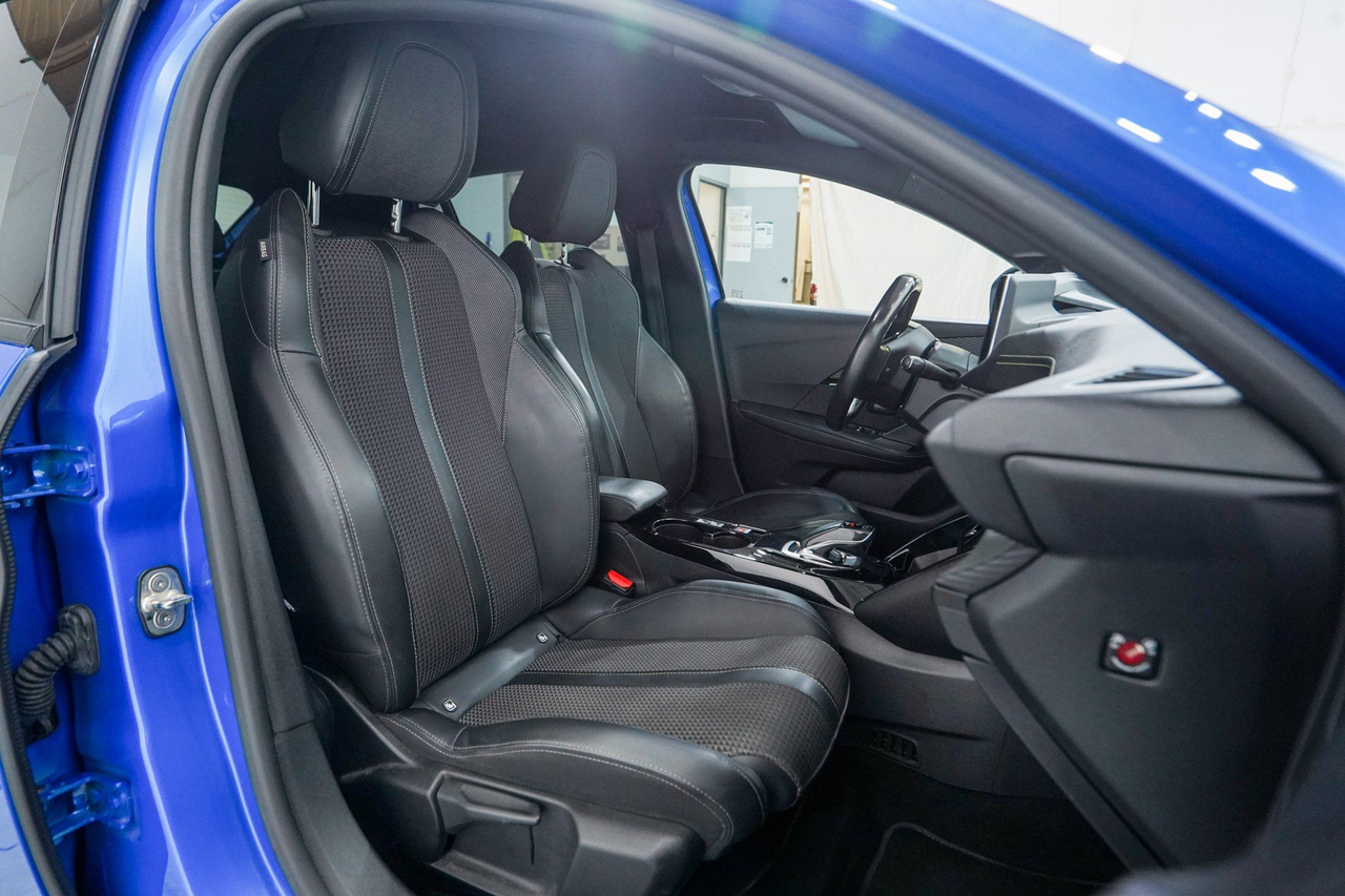 Peugeot 208 — photo 14