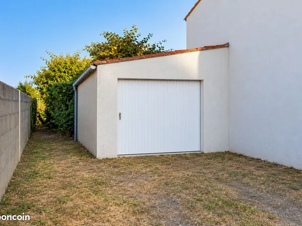 Location Garage avec Terrain