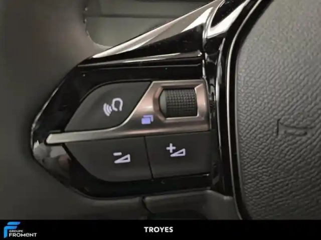 Peugeot 2008 1.2 100ch s&amp;s style — photo 15