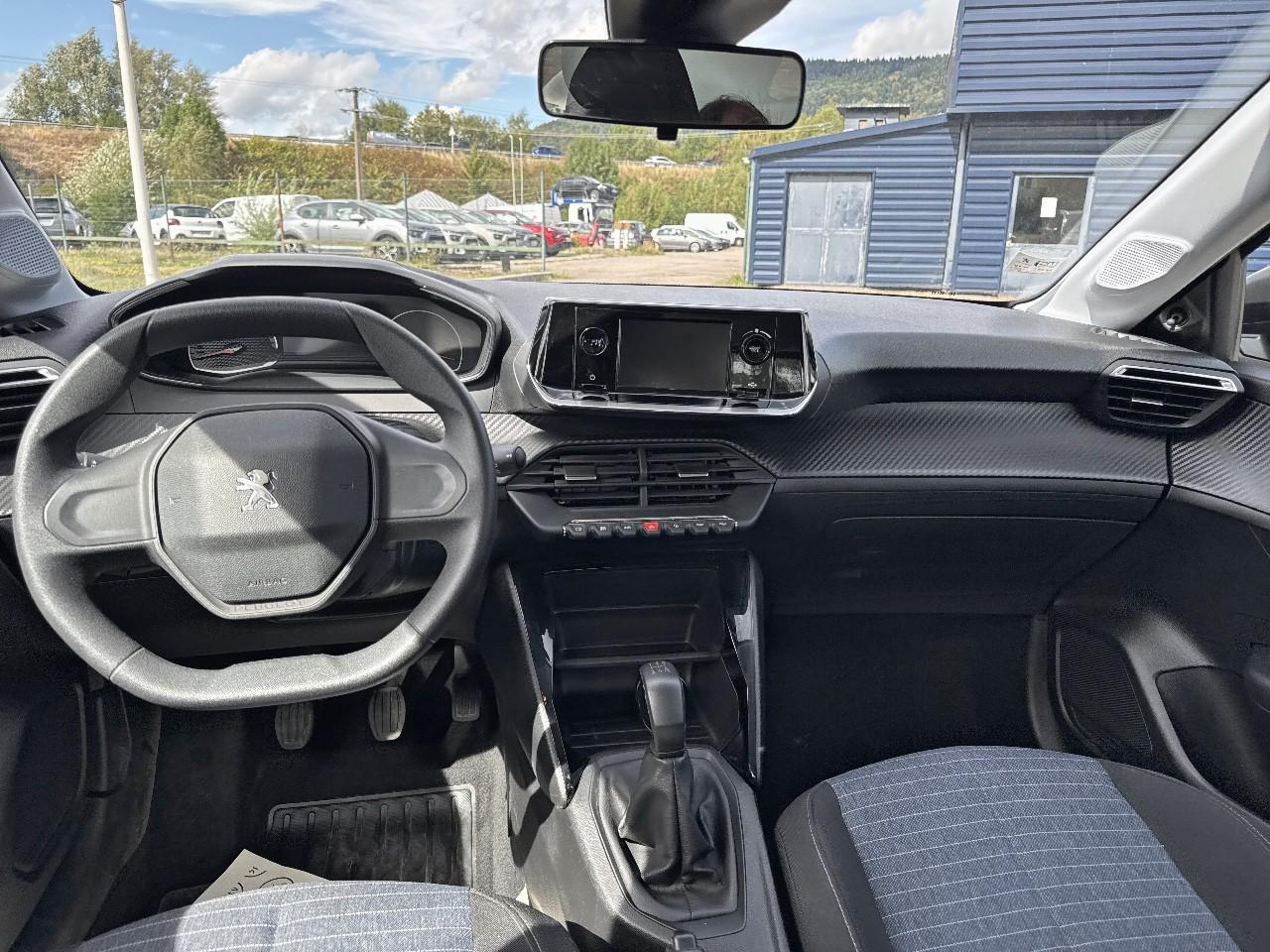 Peugeot 208 puretech 75 s&s bvm5 like — photo 8