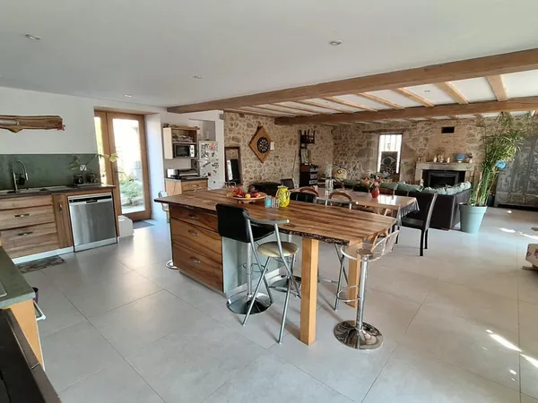 Maison Vente Savignac-de-Nontron 8p 221m² 297000€