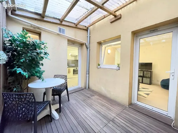 T2 meublé 35 m² avec cour intérieure - Romans-sur-Isère