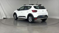 Dacia Sandero 1.0 TCe 90ch Stepway Confort — photo 8