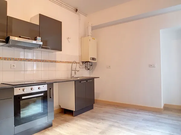 A louer PAU Centre Appartement T3 de 71.67 m2 en rez-de-chaussée avec 2 chambres et 1 place de parki