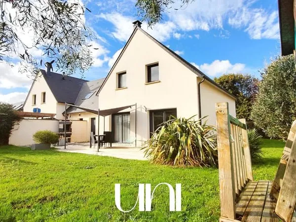 Maison 6 pièces de 120 m2 avec jardin de 398 m2